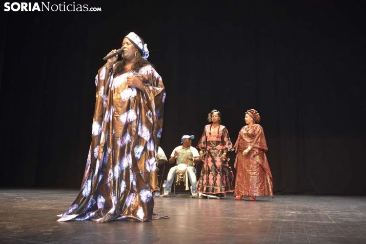 GALERÍA: Ritmo y voz por y para las mujeres africanas