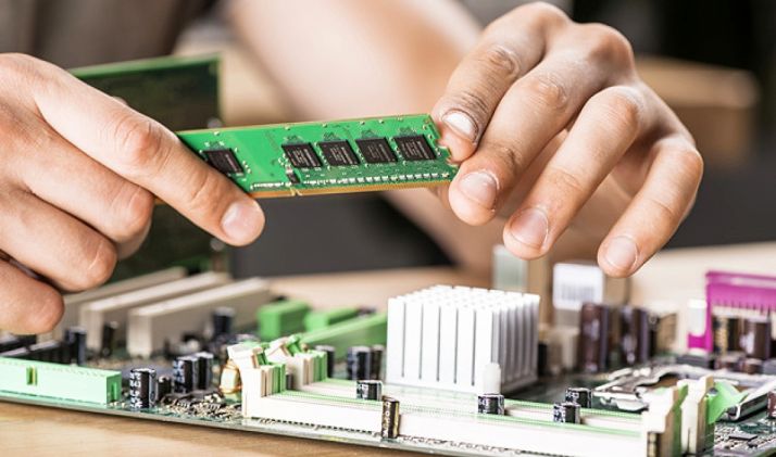 Cinco centros públicos de la provincia reciben ayudas para 16 proyectos de innovación, emprendimiento y FP Dual durante 2018-2019