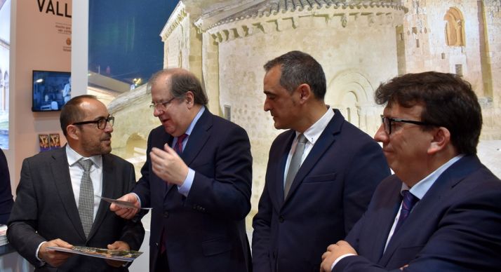 Luis Rey, con Juan Vicente Herrera y los diputados Navas y Cedazo. /Dip.