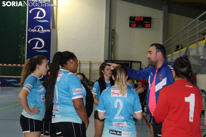 La buena costumbre de ganar por decreto (33-14)