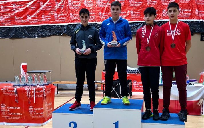 Barrios, en lo alto del podio en Liencres. /CBS-CS24