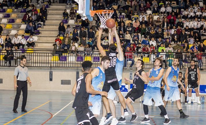 Un choque entre el CSB y el Filpenses en el San Andrés. /AFOMIC