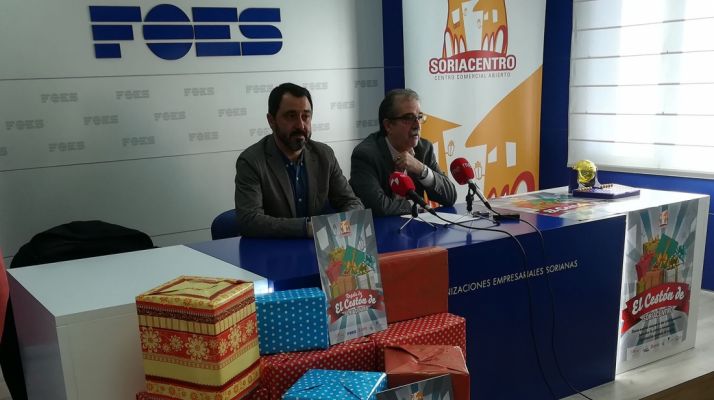 Javier Muñoz (izda.) y Jesús Muñoz en el sorteo del Cestón. 