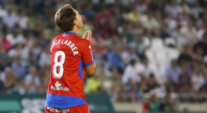 Pablo Larrea se marcha cedido a la Ponferradina. CD Numancia