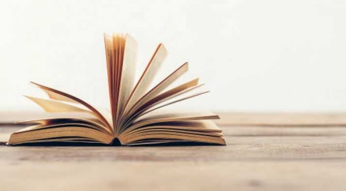 El Club de la Lectura aborda Los asquerosos