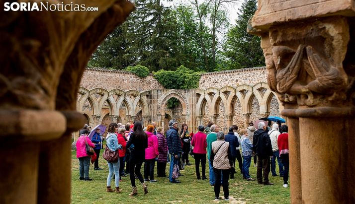 Visitantes en los Arcos de San Juan de Duero en una imagen de archivo. /SN