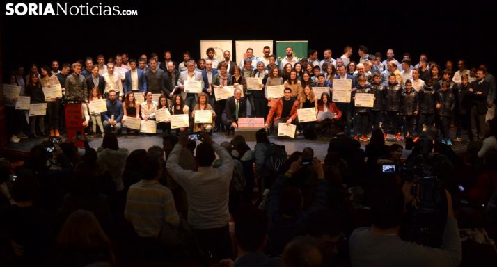 Foto de familia de la gala. /SN