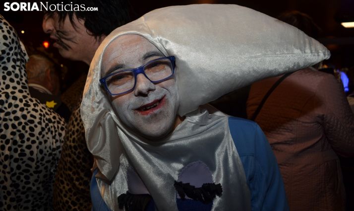 Ande saluda al carnaval