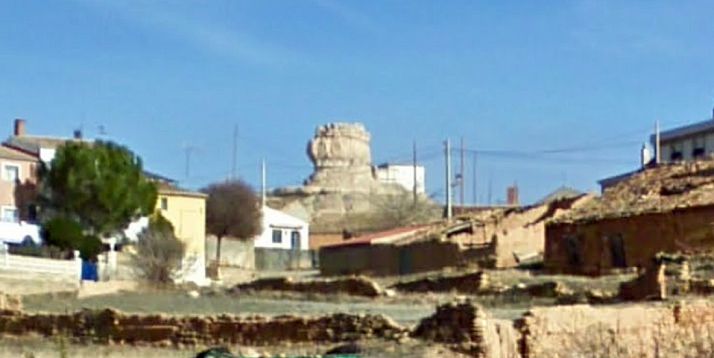 La atalaya se encuentra en lo alto de la población. /GM