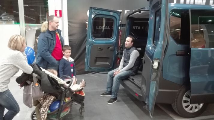 La animada VII Feria del Coche de Ocasión y Seminuevo de Soria continúa este domingo en Camaretas