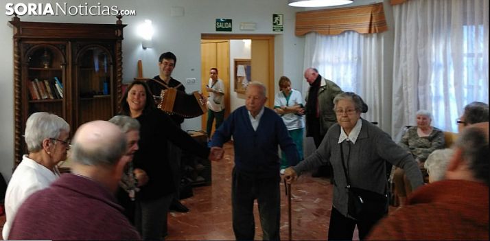 Música tradicional e interactiva en la residencia Latorre
