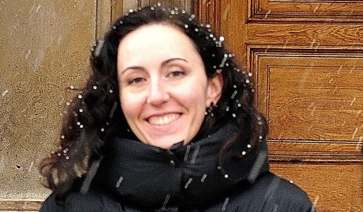 La candidata, este sábado al pie de las escaleras del ayuntamiento. /SeC