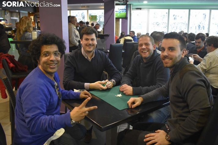 GALERÍA: El guiñote sigue de moda, se demuestra en el campeonato de la Poca Pena