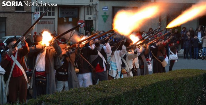 FOTOS: Salvas de honor para los ahorcados en la Guerra de la Independencia