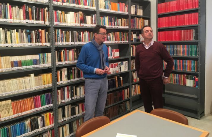 Nuevo espacio en la Biblioteca de El Burgo para almacenar letras