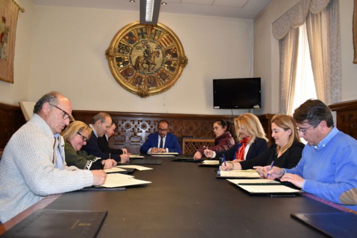 Diputación firma los convenios con los ayuntamientos con Crecemos y centros de educación infantil