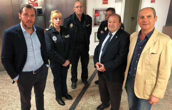 Responsables policiales, políticos y sindicales en la jornada de CSIF. 