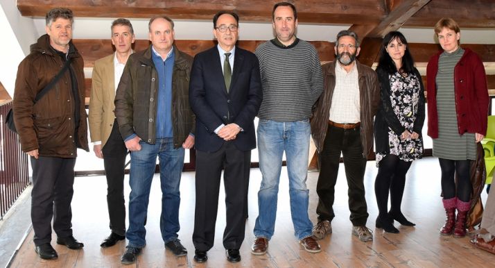 Miembros del Patronato del Acebal de Garagüeta. /Jta.