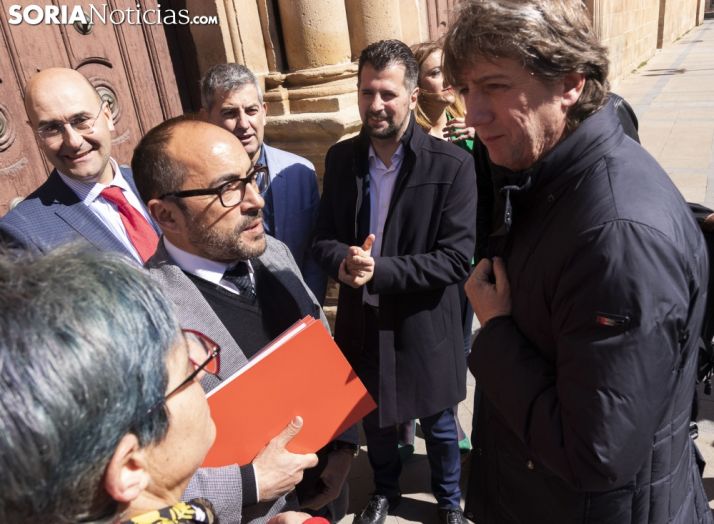 El PSOE presenta sus listas en los Juzgado de Soria. /Jasmín Malvesado