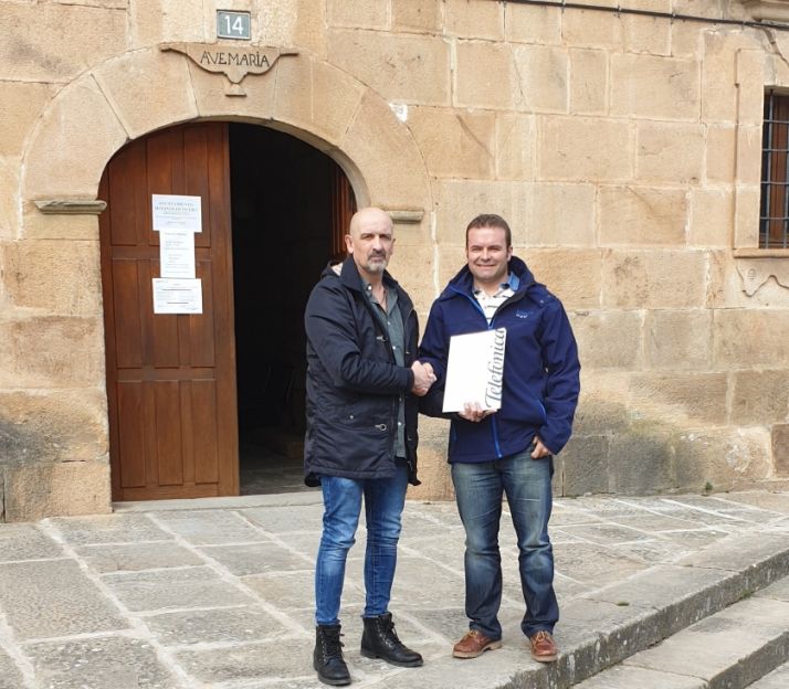 Dcha. Miguel Bonilla Cornejo, alcalde de Molinos de Duero. Izda. Pedro Gómez Puente. Responsable de despliegue en CyL. 