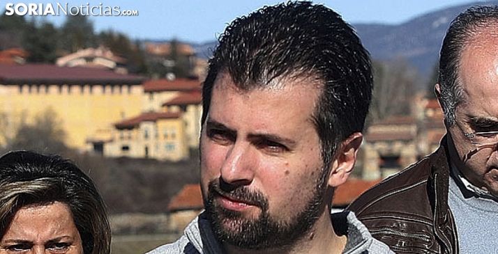 Luis Tudanca en una visita a Pinares en febrero de este año. /SN