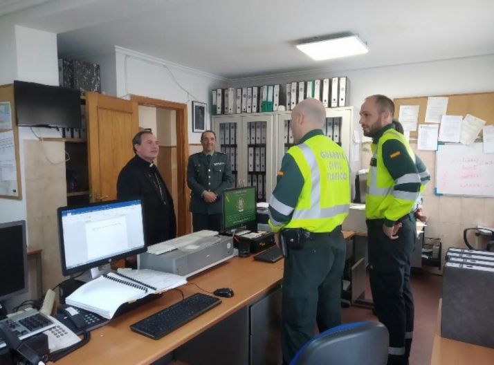 El obispo visita la Comandancia de Soria