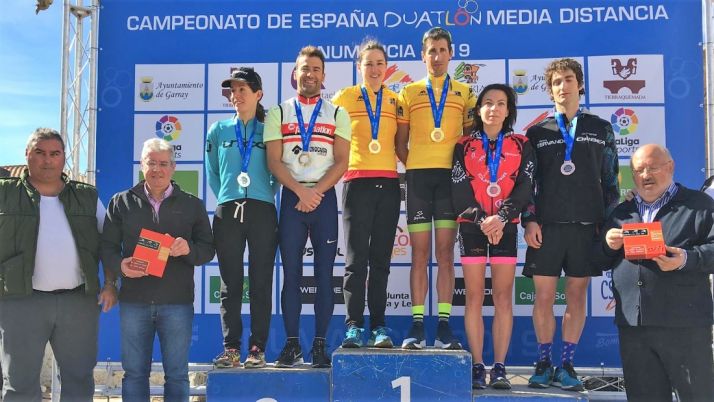 Helene Alberdi y Gustavo Rodríguez, campeones de España de Duatlón MD en Garray