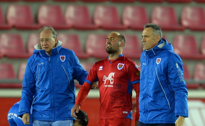 Los palos dejan al Numancia sin premio ante el Málaga