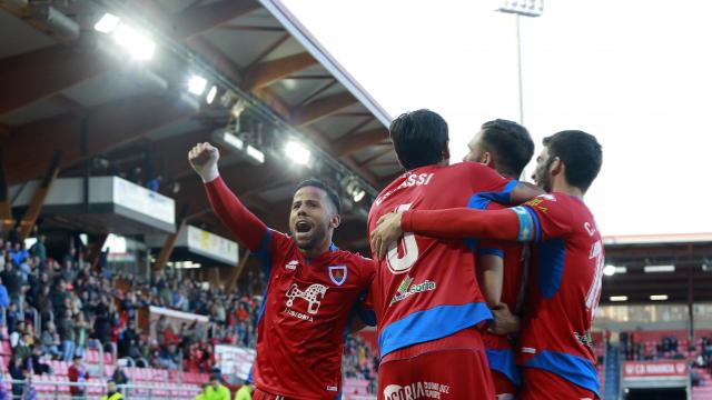 El Numancia golpea primero al Granada en Los Pajaritos. LaLiga