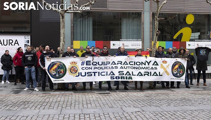 Concentración de Jusapol este jueves. /Jasmín Malvesado