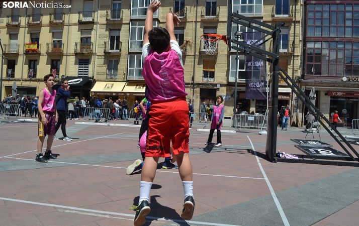 FOTOS: Buen ambiente en el Street Basket Tour