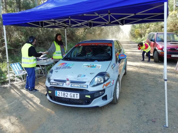 Coche de Agustín Álvaro en Galicia.