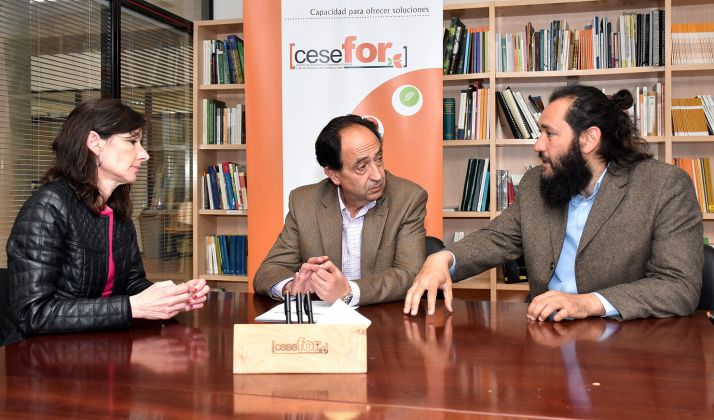 Mª Dolores Borén, Manuel López y Pablo Sabín en la reunión de este jueves. /Jta.