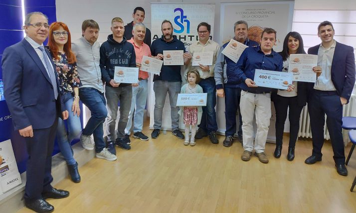 Foto de familia de los ganadores de esta edición. /FOES