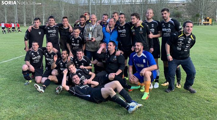 Los durolenses festejando el triunfo. /SN