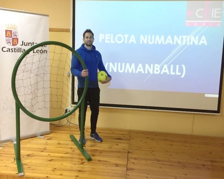 Casi 300 alumnos de 6º de Primaria participan en la ‘I Jornada de pelota numantina’