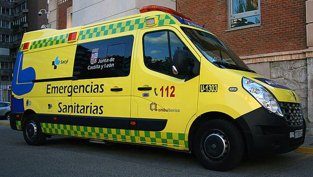 Un menor, herido tras caer de un tejado en León