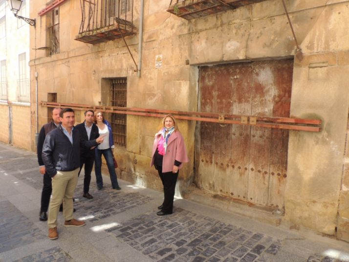 El PP propone rescatar al Casco Viejo de su ruina actual