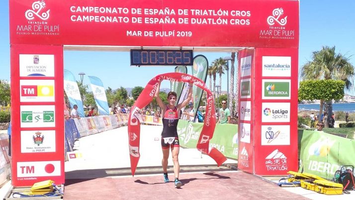 Alfonso Izquierdo, campeón junior masculino de España en el Campeonato de Triatlon Cros