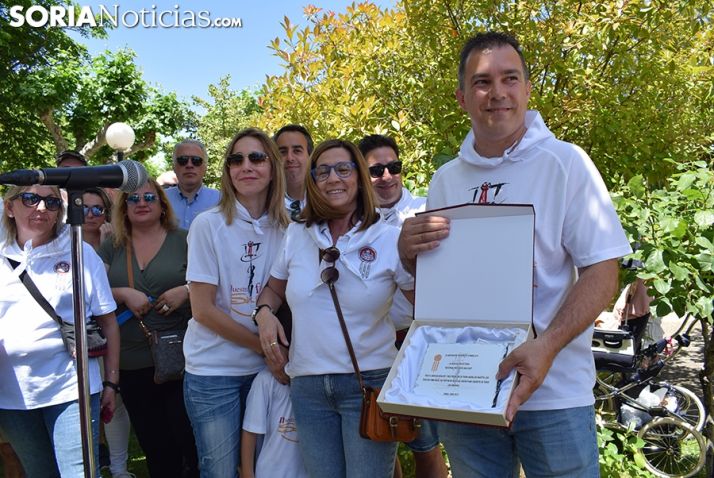 Homenaje de la Asociación de Jurados de Cuadrillas a los autores de las sanjuneras. /SN