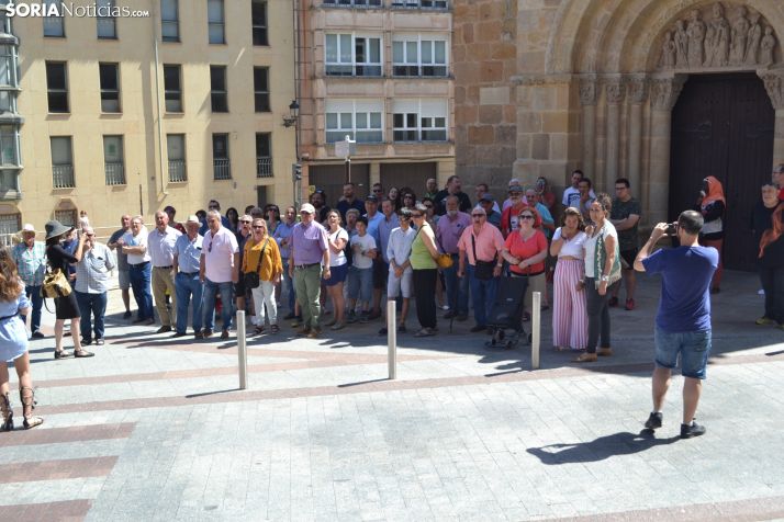 Escrache socialista a las puertas de la Diputación