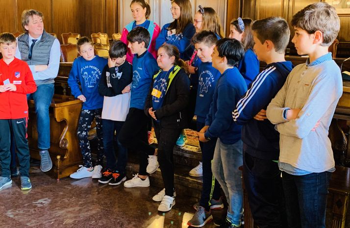 El programa ‘Emprender en Mi Escuela’ alcanza su recta final con la venta de los productos de las cinco cooperativas en el mercadillo