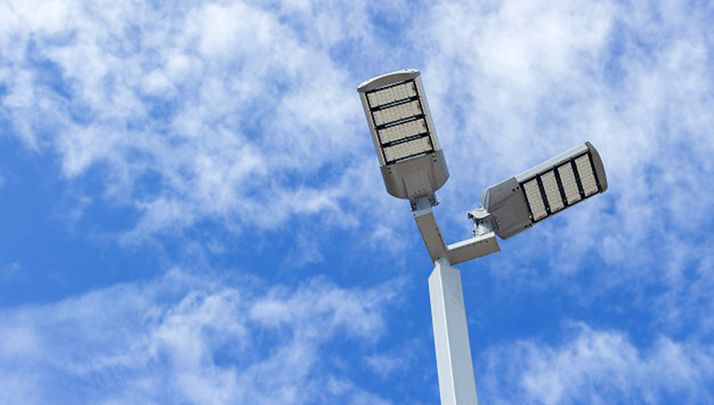 Una farola de alumbrado público dotada con sistema led. 