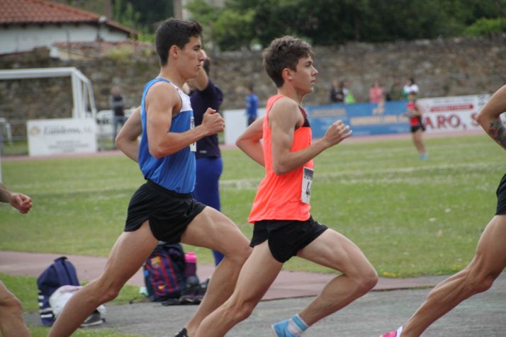 Elgar Lloret se asienta en la élite nacional del 1.500m
