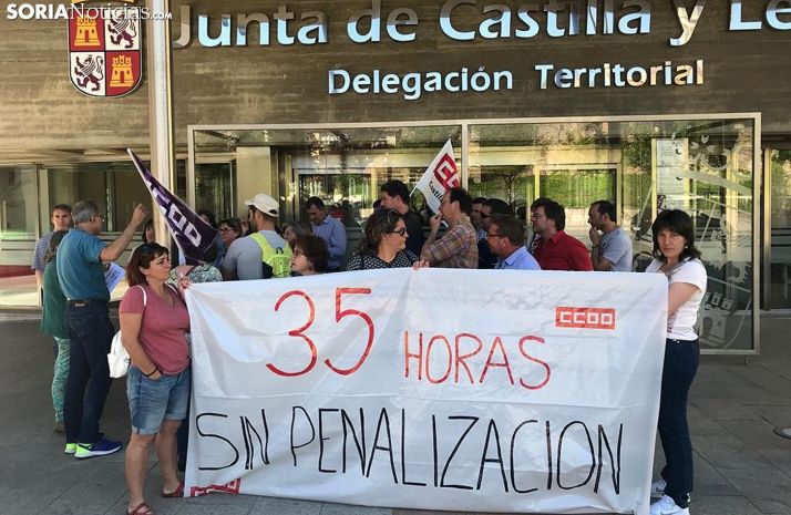 Una imagen de la concentración de este lunes. /SN