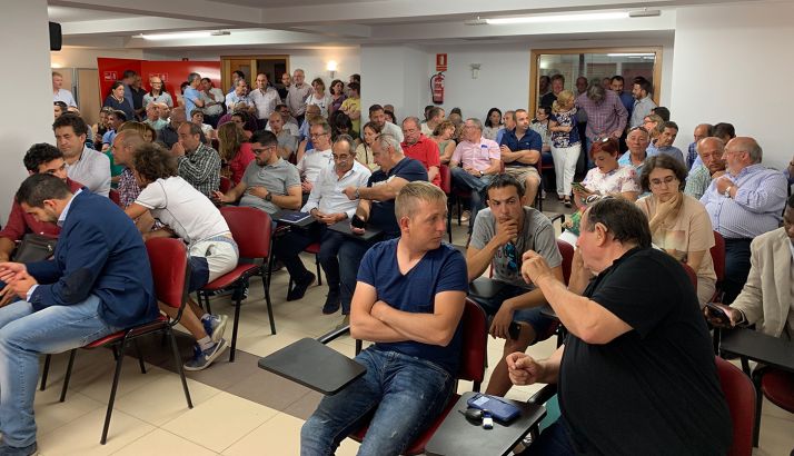 Asamblea esta tarde de lunes en la sede de los socialistas, en la capital.