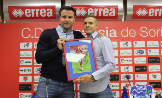 César Palacios junto a Adrián Ripa en su despedida.