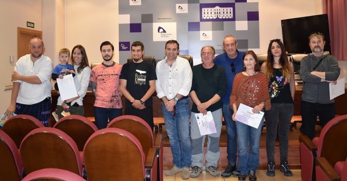 Algunos de los diplomados este jueves en el Palacio Provincial. /Dip