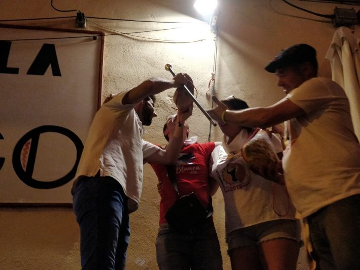 El jurado de La Blanca de hace dos años, Álvaro, se ha llevado una bota por 1.100 euros. /SN