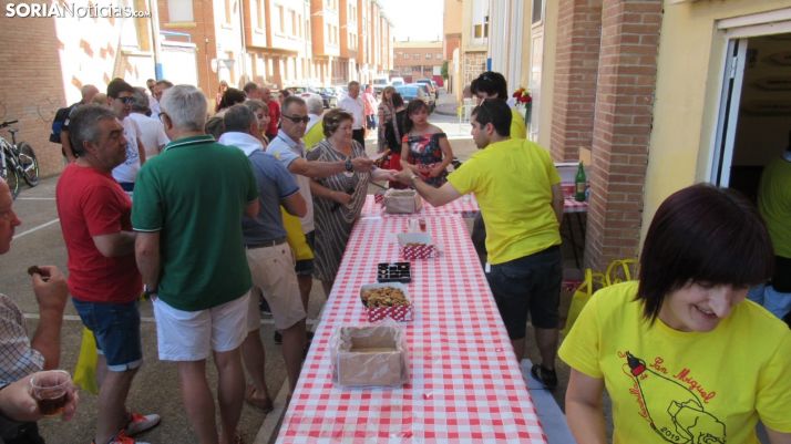 Los vecinos recogen su tajada cocida en las 12 Cuadrillas